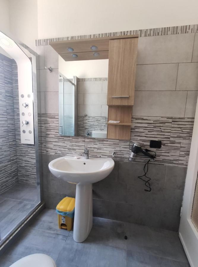 Appartamento C&Y Torelli 1 Novara Luaran gambar