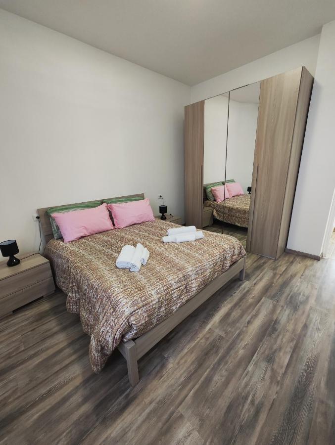 Appartamento C&Y Torelli 1 Novara Luaran gambar